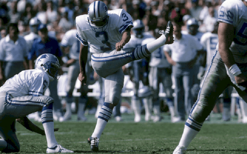 10 Oldest Kickers Ever in the NFL