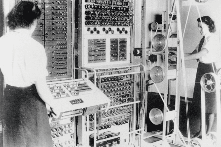 10 Oldest Computers in The World - Oldest.org