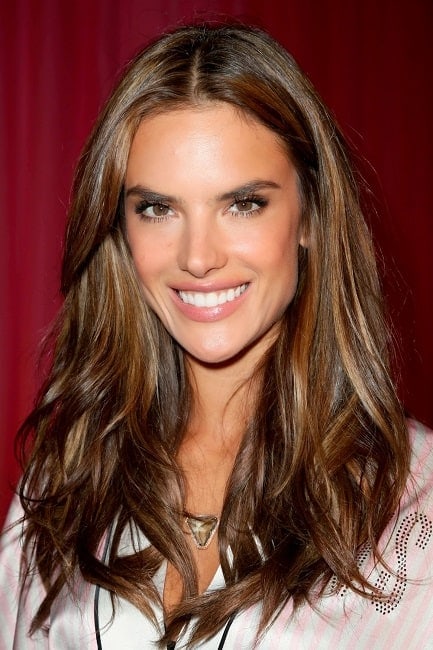 who is the oldest victoria secret model