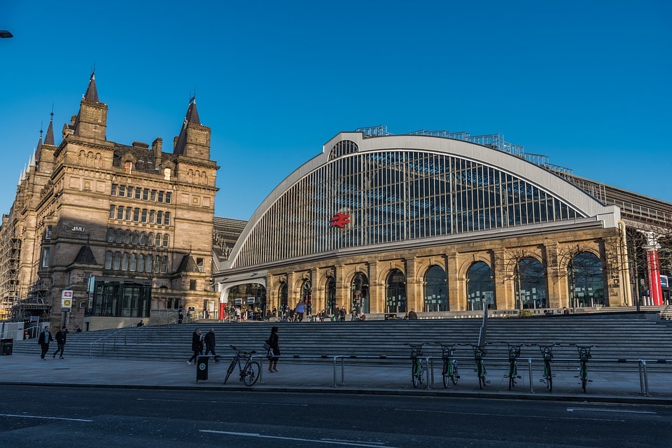 Liverpool Lime Street Stationاولین ایستگاه‌های راه‌آهن