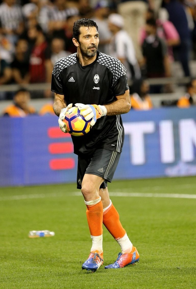 10-oldest-active-soccer-players-in-the-world-oldest