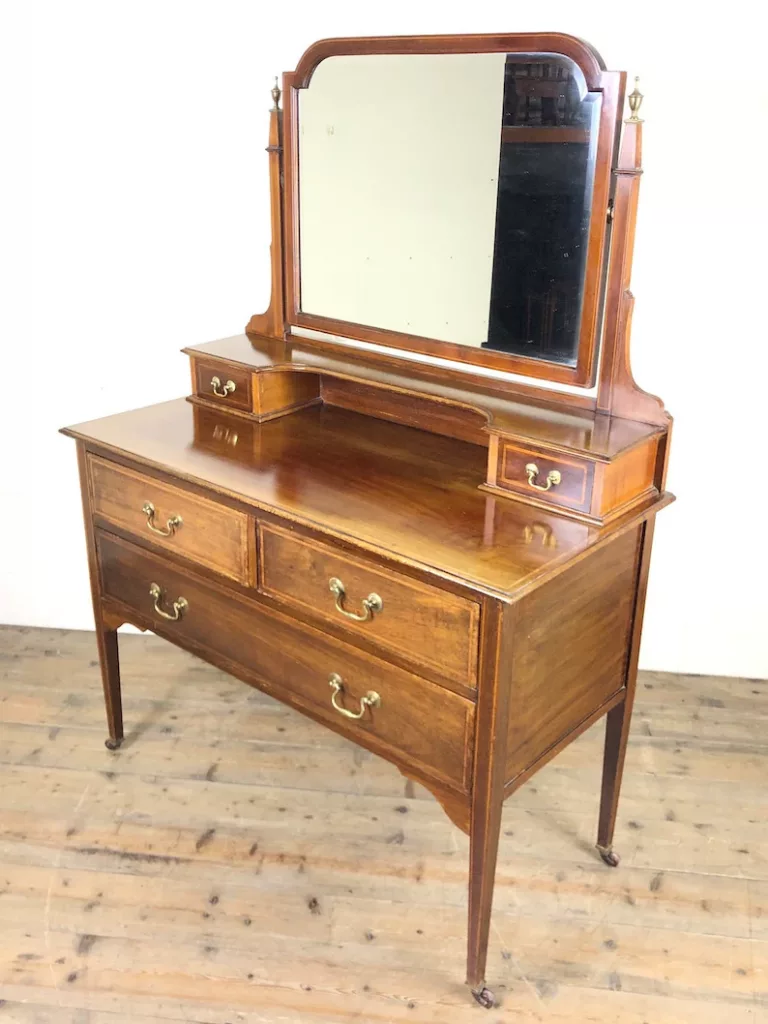 50 Vintage And Antique Vanity Tables, Old Vanity Table