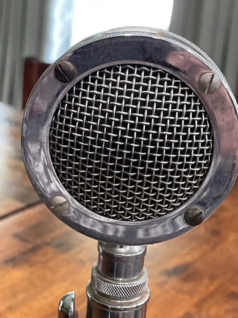 Microphone design ancien 