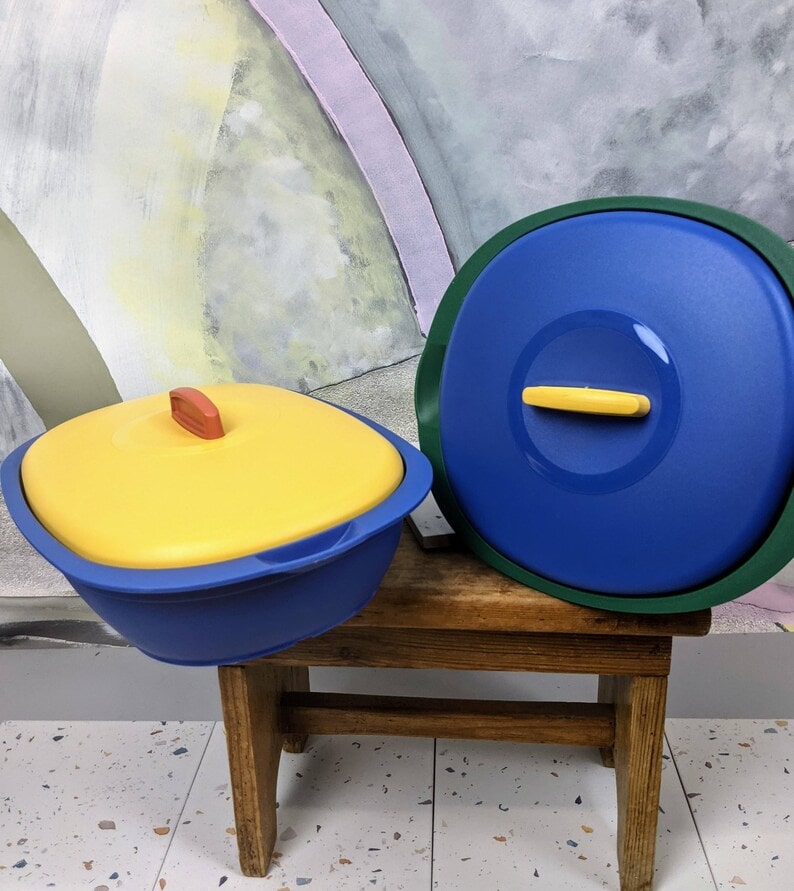 4 Tupperware bowls with lids pastel shades from the 1970s