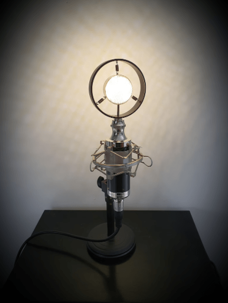 Antique-type Microphone Lamp with Suspension