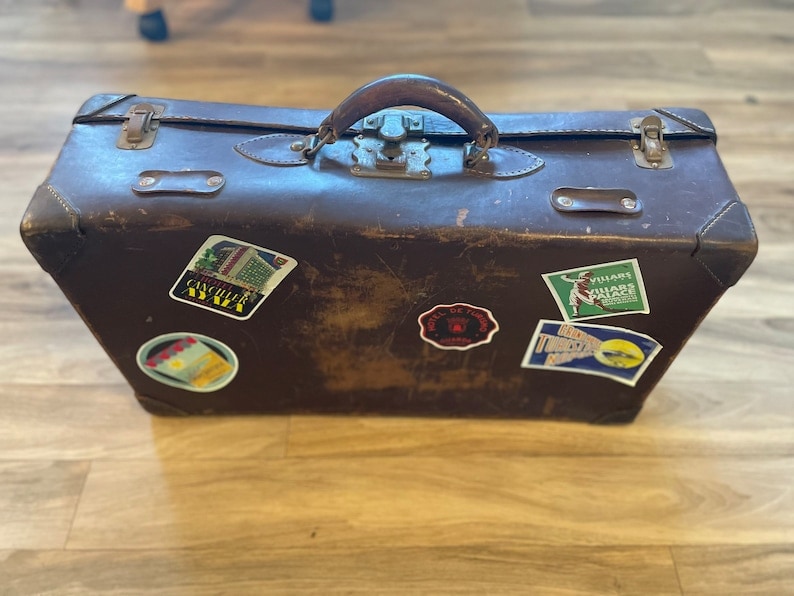 50 Vintage and Antique Luggage and Suitcases You Can Buy Oldest
