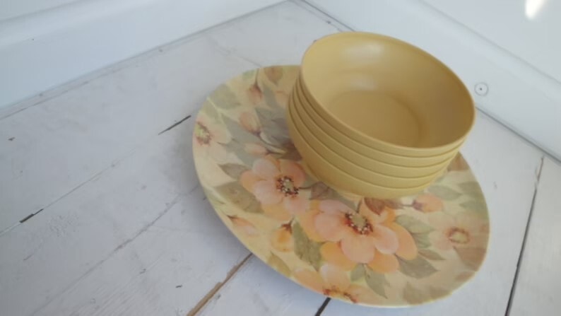 Vintage Tupperware Mustard Cereal Bowls set of 5