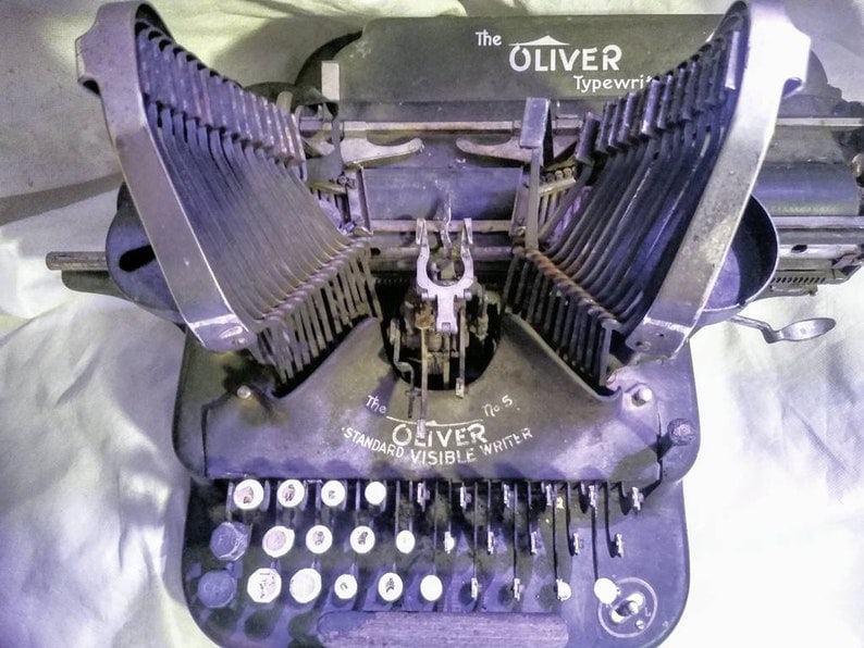 Oliver Standard Visible Writer, No. 5