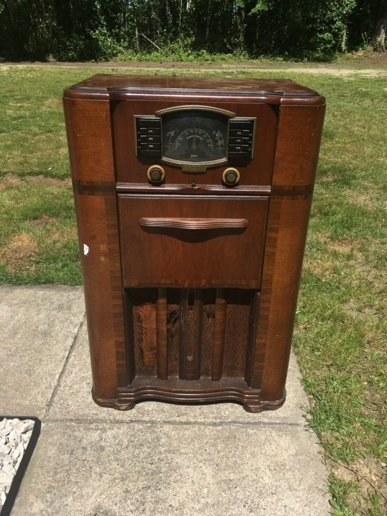 1940’s Antique Art Deco Zenith 7S682 AM/Shortwave Console Radio w/ RECORD PLAYER