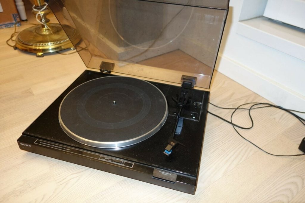 1980s SONY PS-LX235 TURNTABLE RECORD PLAYER Auto-return Stylus