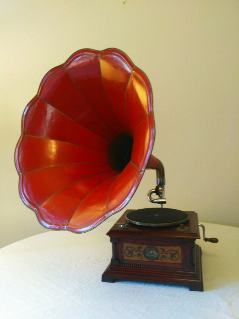 Antique Spanish His Master’s Voice Gramophone - Phonograph. Model 5. Spain, 1915