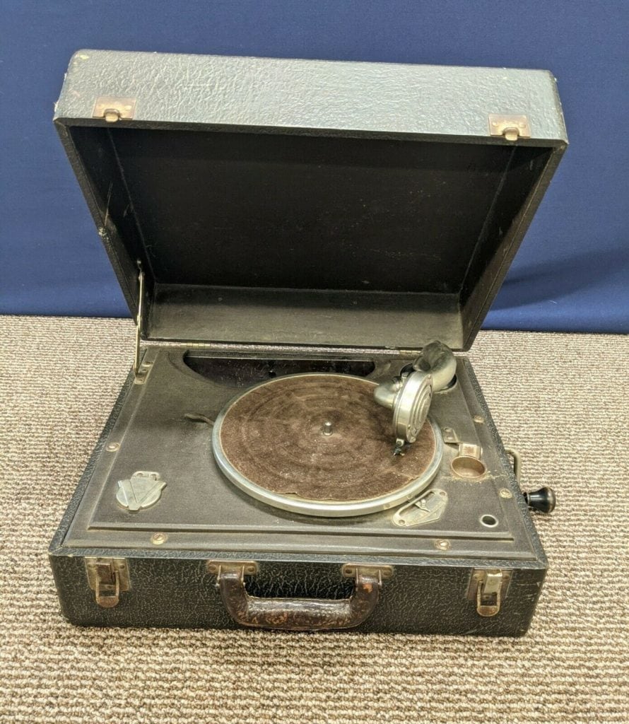 Antique Victrola RCA Phonograph Portable Suite Case Record Player Crank Wind Up