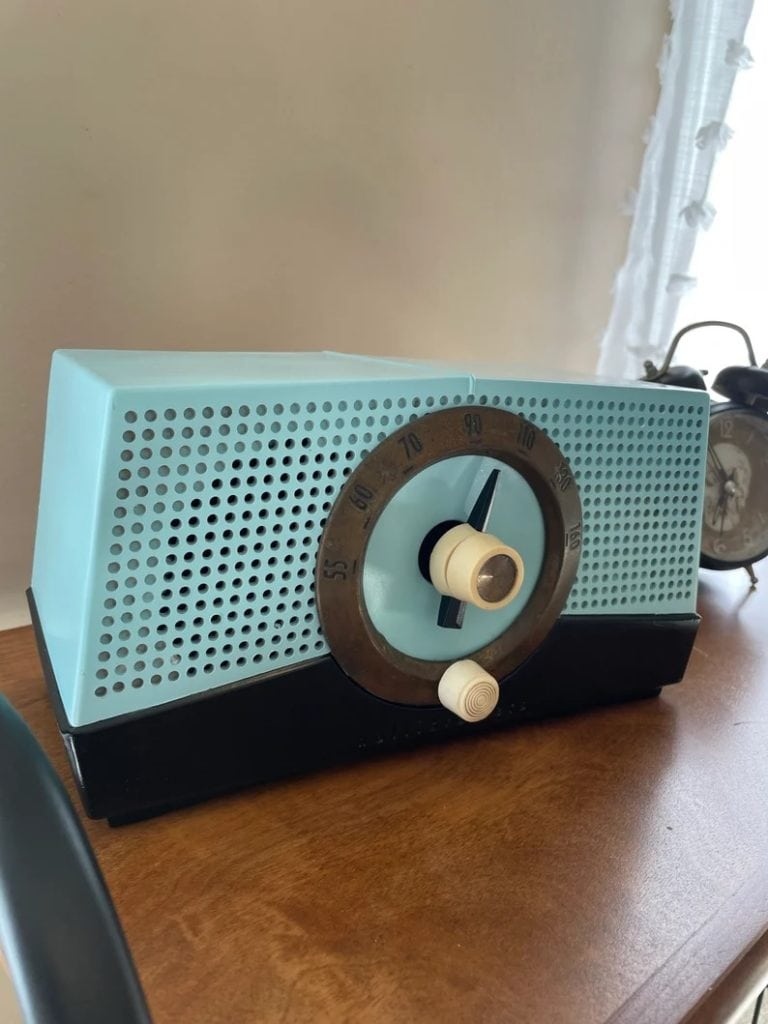 Bluetooth Radio Bakelite Vintage 1950’s Montgomery Ward Hallicrafter 5R17 Table Radio
