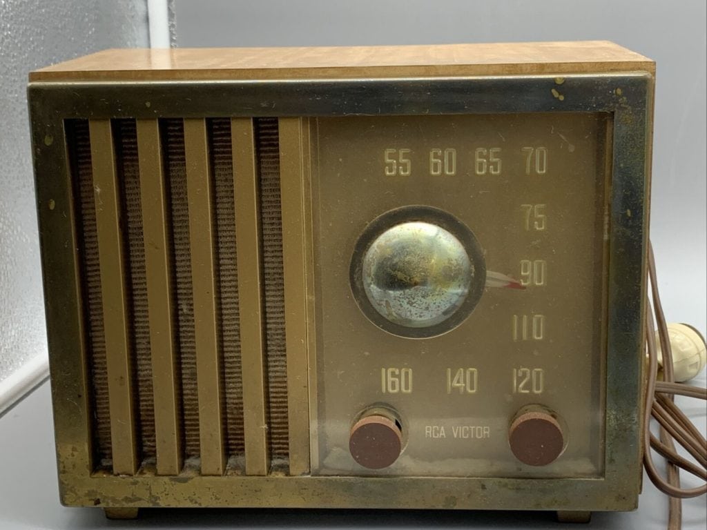 65 Vintage and Antique Radios For Sale - Oldest.org