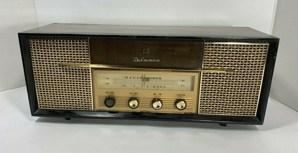 VINTAGE ANTIQUE JVC DELMONICO TUBE RADIO 1960S JAPAN WORKS