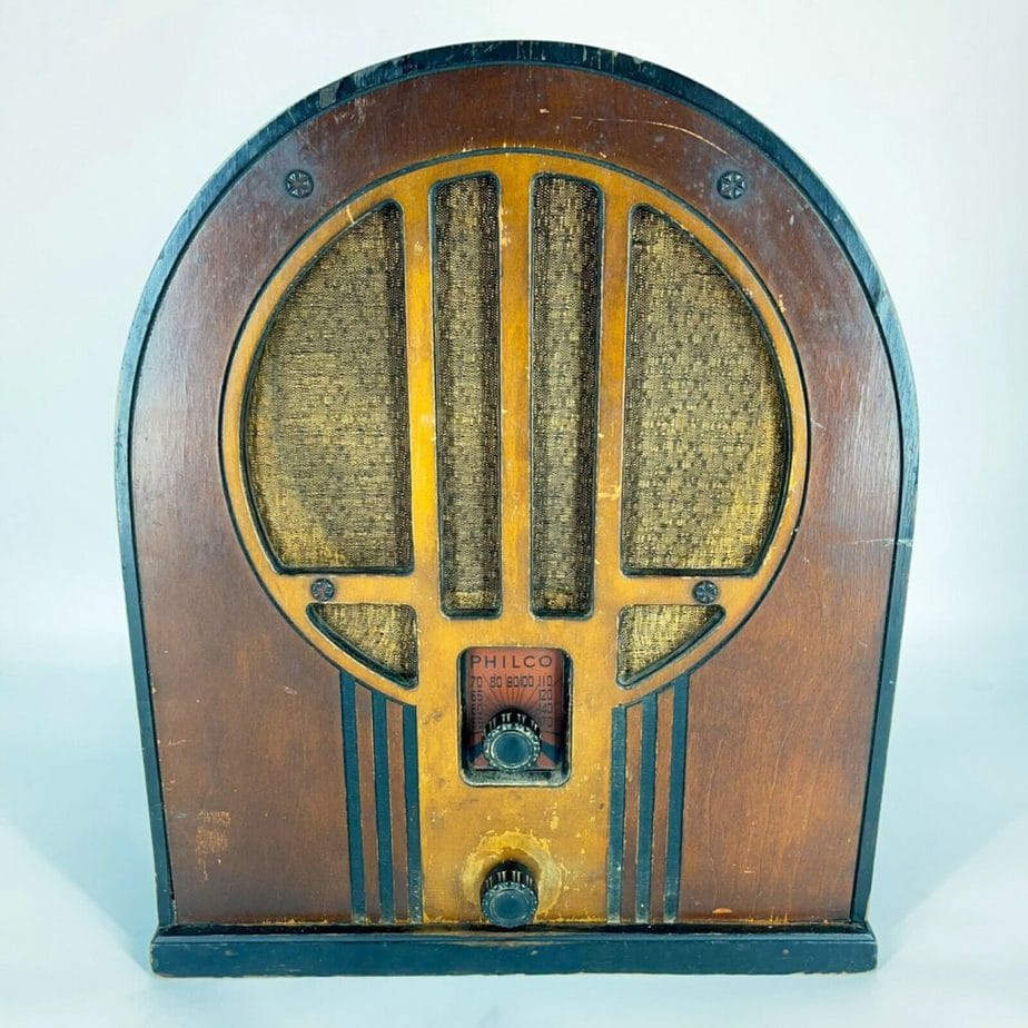 Vintage 1934 Philco 84 Cathedral Tube Radio Baby Grand Wooden Antique