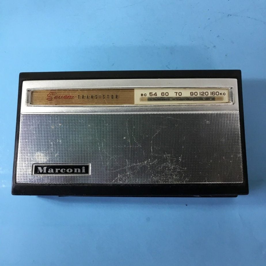 Vintage 1960s Marconi Model 2002 Transistor radio w/ leather case Working