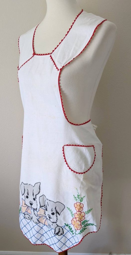 Vintage Embroidered Apron, Full Apron with Pocket