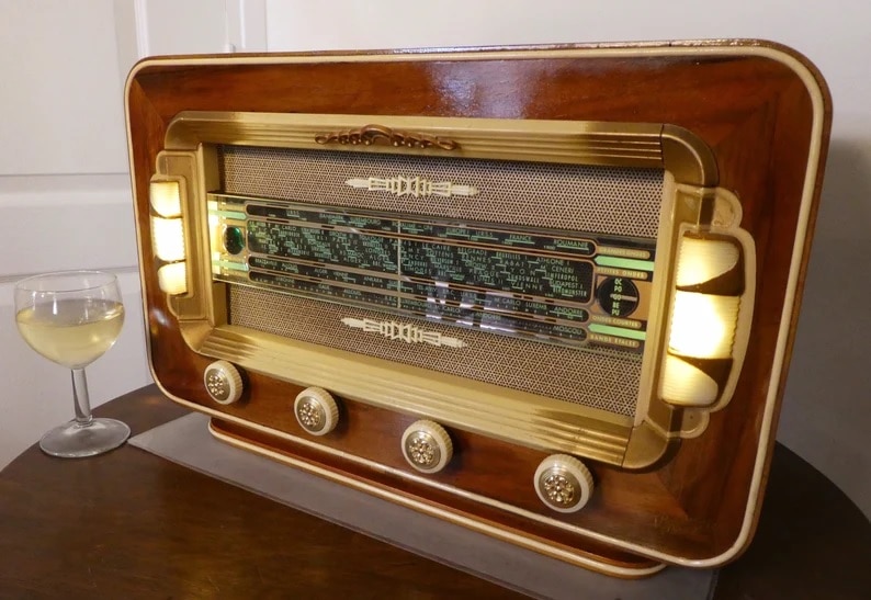 Vintage antique tube radio speaker system with Bluetooth and WiFi
