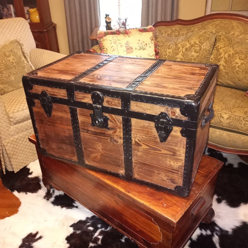 60 Vintage & Antique Chests For Sale 