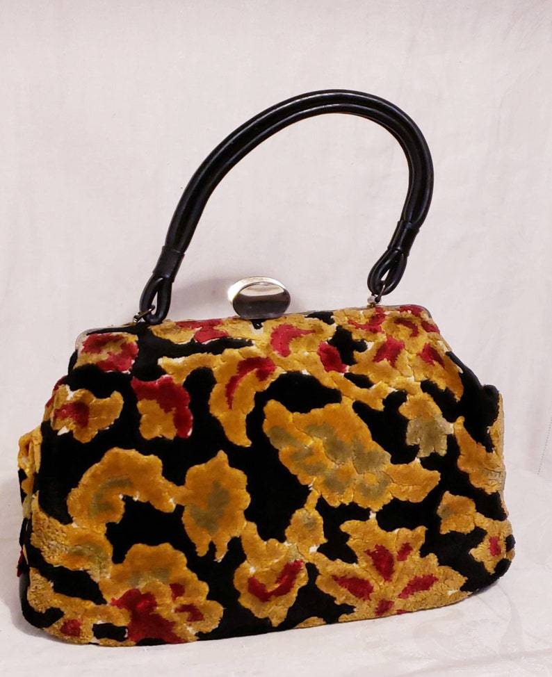 Lewis Vintage 1960s Black Colorful Floral Chenille Carpet Handbag –  Amarcord Vintage Fashion