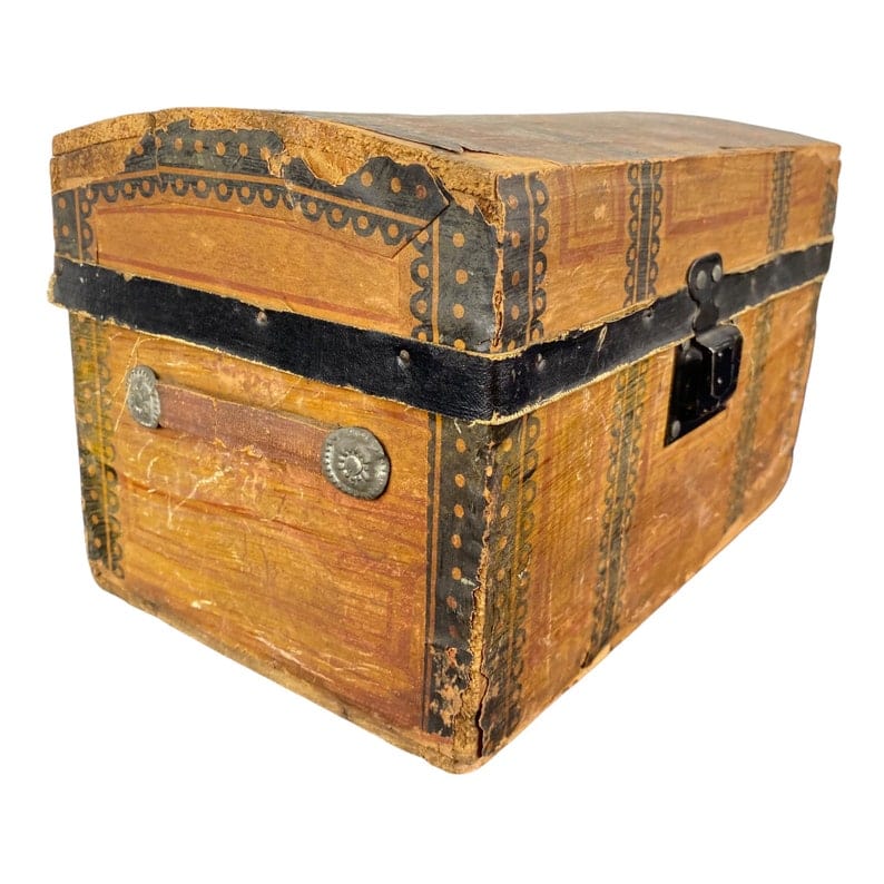 60 Vintage & Antique Chests For Sale 