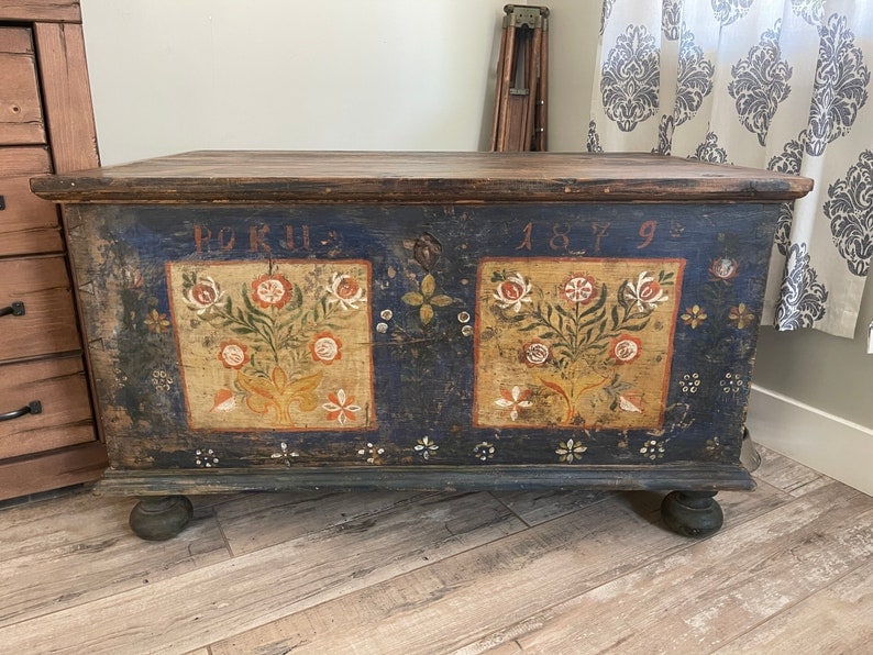 Antique hope chest for sale deals