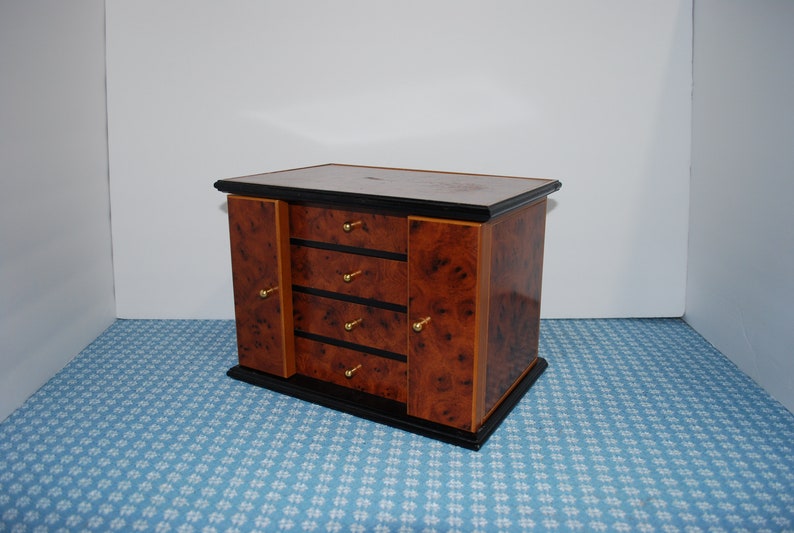 Tiger Eye Veneer Box