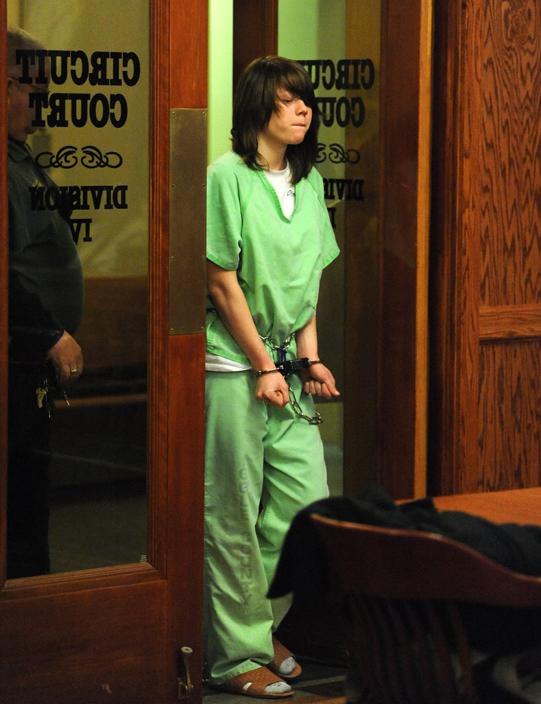 8 Youngest Serial Killers in History