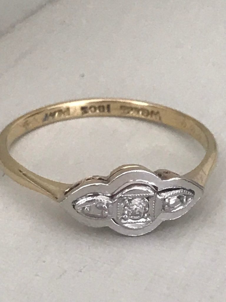 Antique Edwardian 18ct Gold and Platinum Diamond engagement ring. Circa 1912.