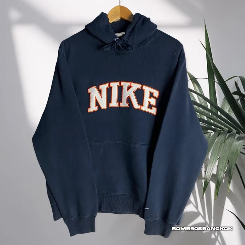 Authentic NIKE Embroidered SpellOut Big Logo Pullover