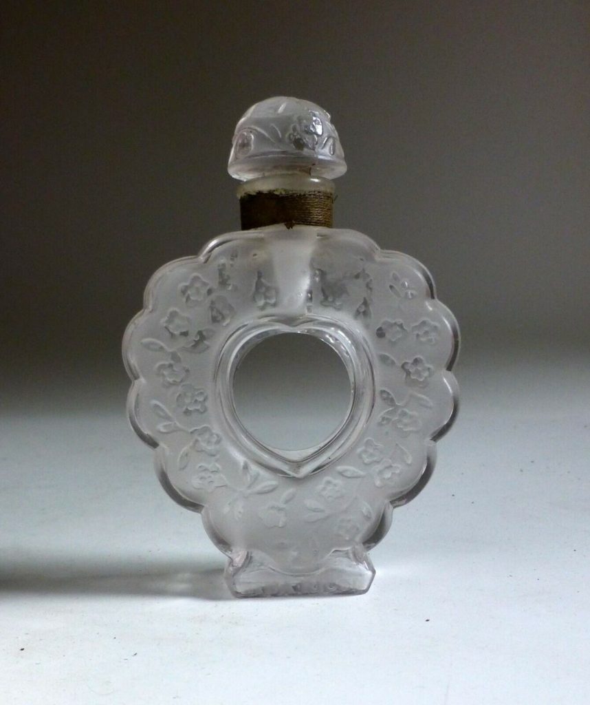 Vintage Original Unique Shape Cut Glass Beautiful Perfume Bottle. G14-77
