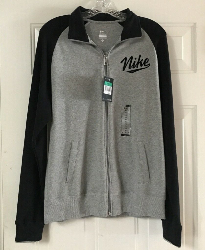 Vintage 2011 Nike Women's XL Sweatshirt