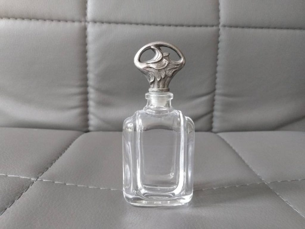 Sold at Auction: CHANEL, GUCCI, ARMANI, VINTAGE PERFUME BOTTLES