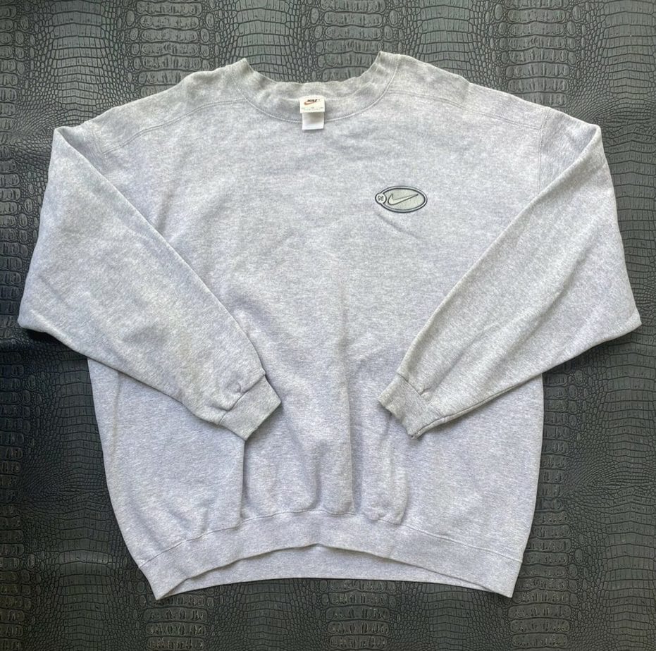 Vintage Men’s Gray Nike White Tag Crewneck Sweatshirt
