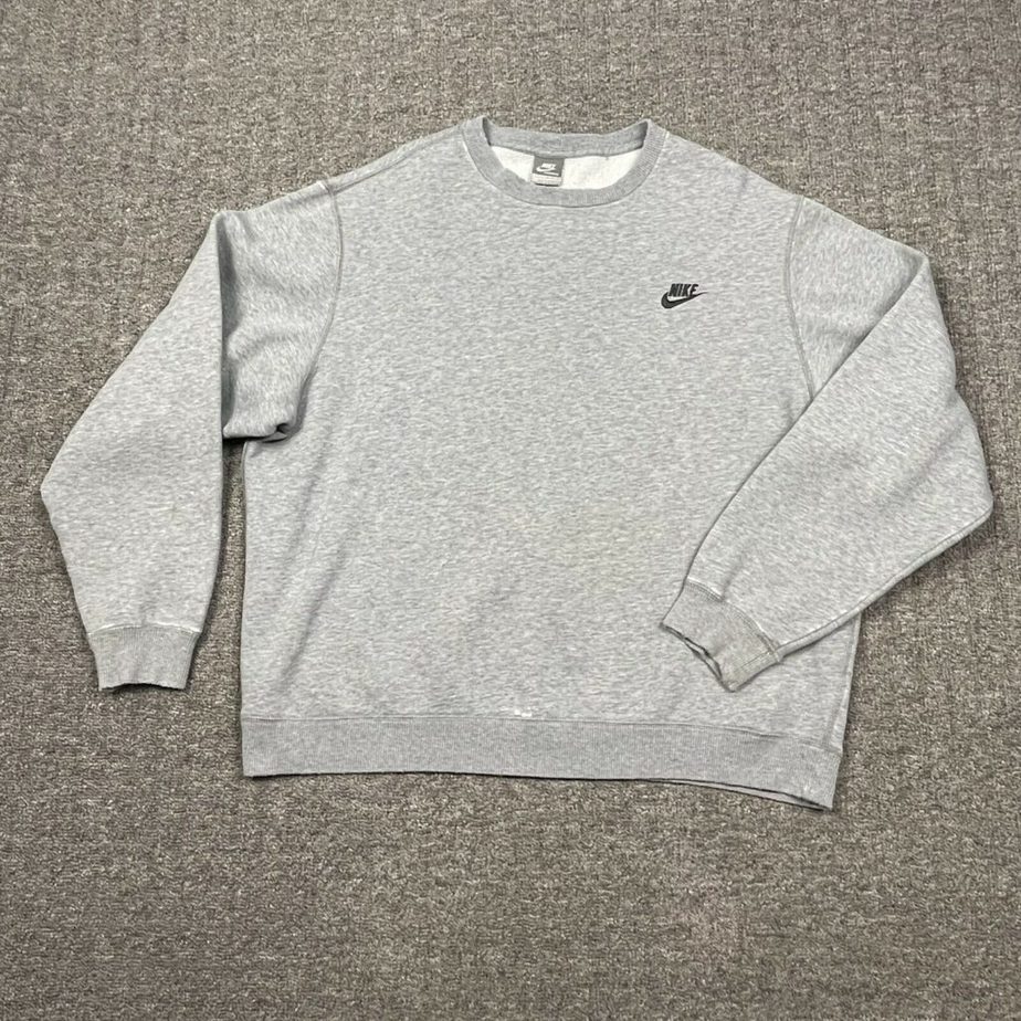 Vintage Nike Adult Gray Tag Crewneck Sweatshirt