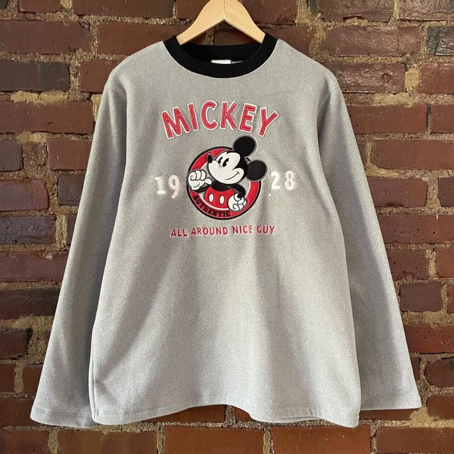 Vintage disney comfy mickey sweatshirt