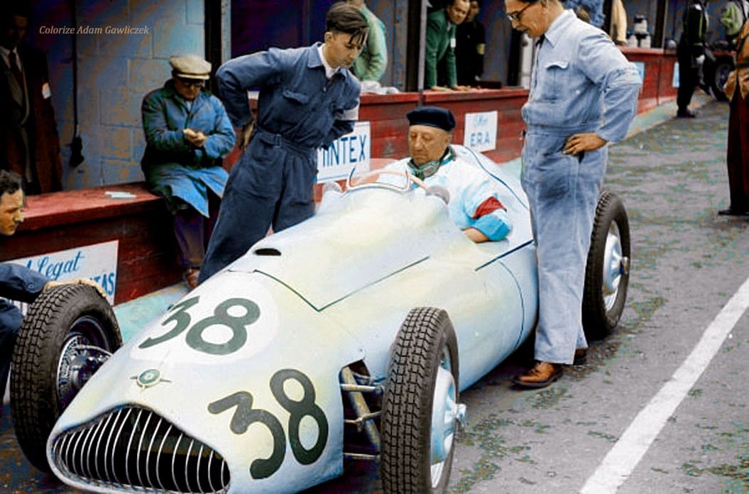 8 Oldest F1 Drivers To Participate in Races