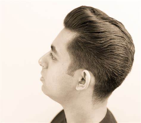  Pompadour