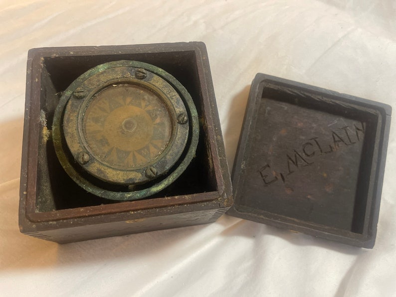 Details about   Brass antique vintage nautical pocket compass with wooden box collectible gift 