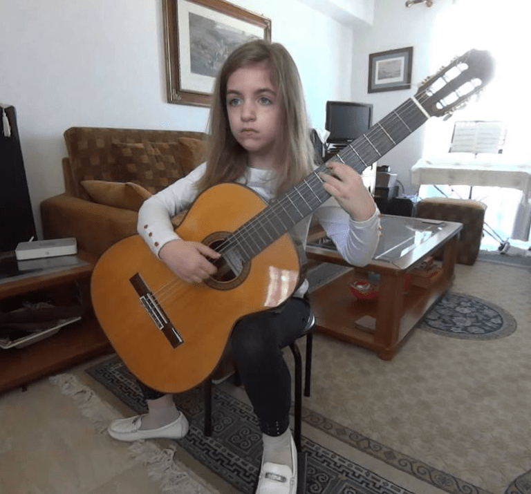 Eight Youngest Guitar Player In The World