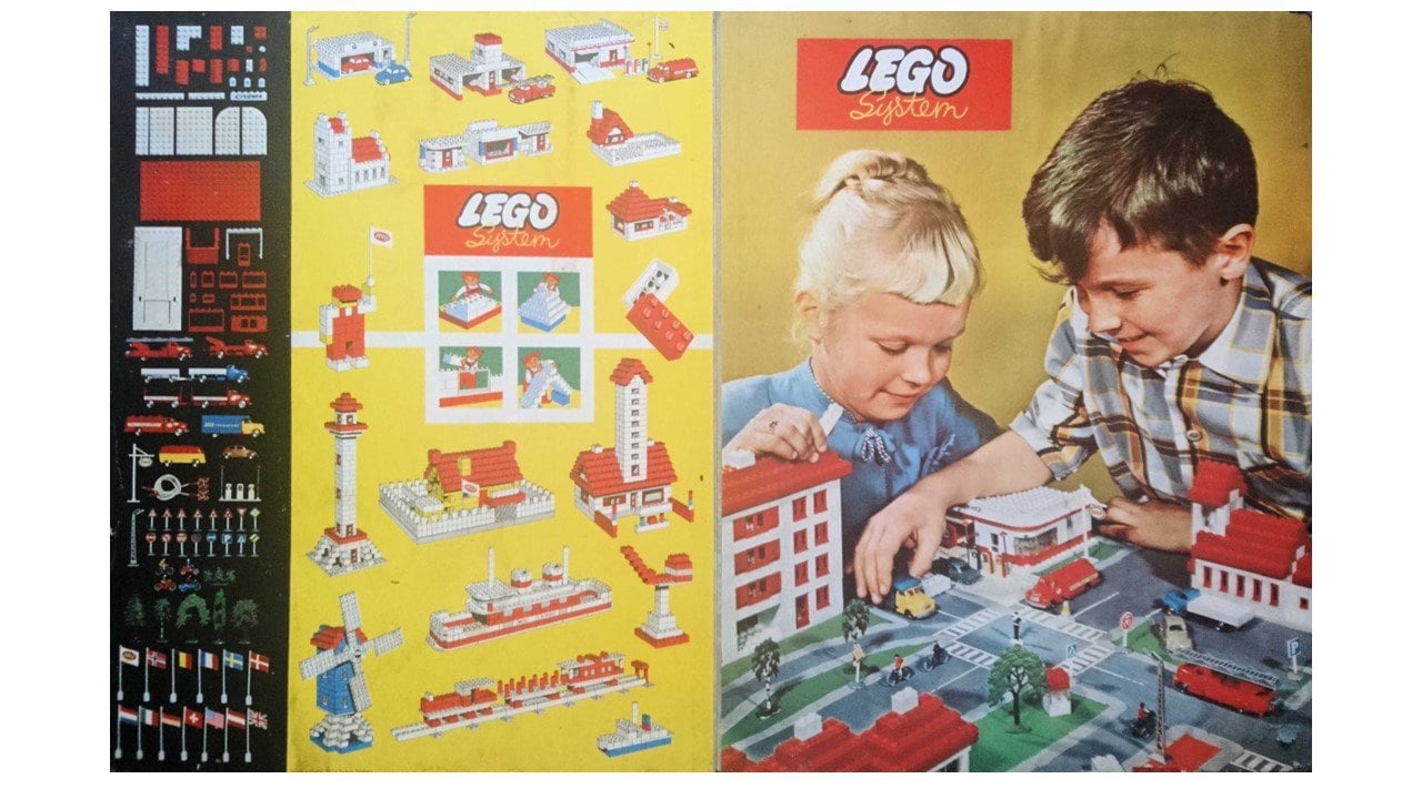 10 Oldest LEGO Sets Ever Released