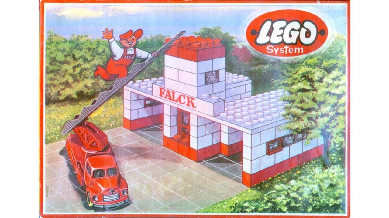 10 Oldest LEGO Sets Ever Released