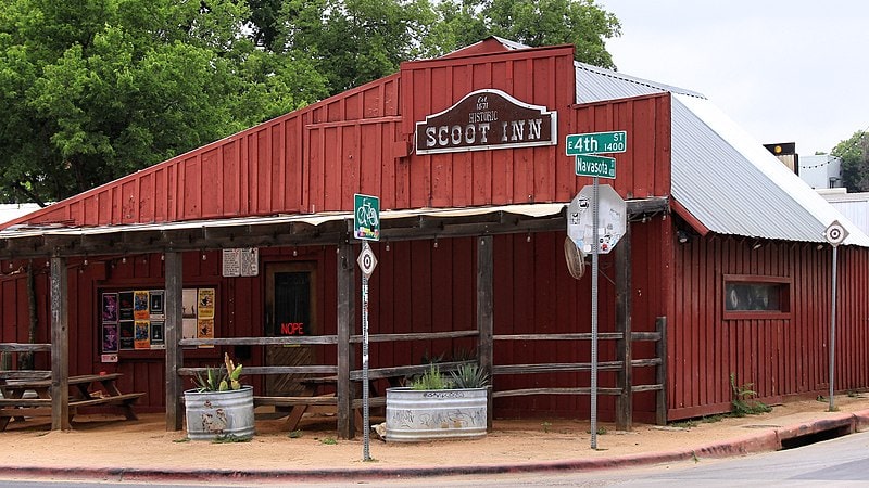 Scoot Inn
