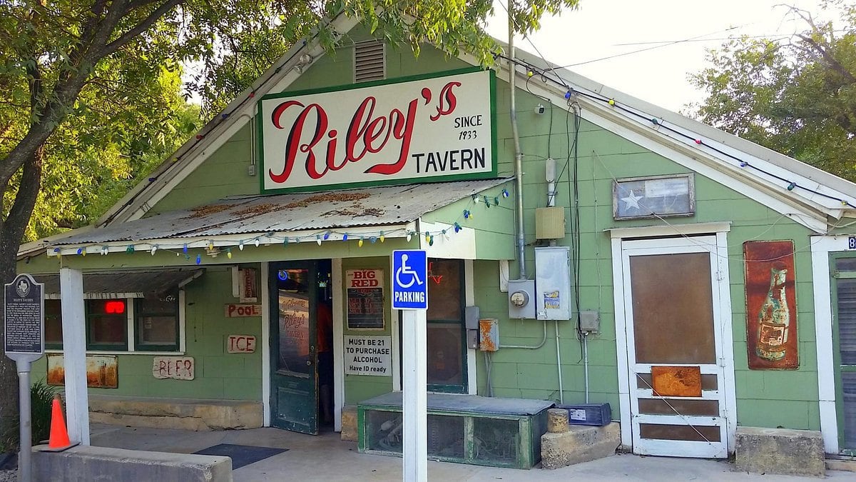 8 Oldest Bars in Texas
