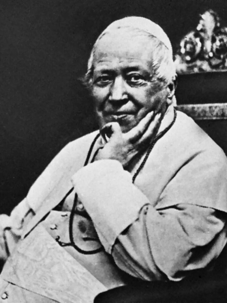 12 Oldest Popes in History - Oldest.org