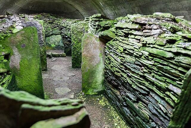 Knowe of Yarso Chambered Cairn