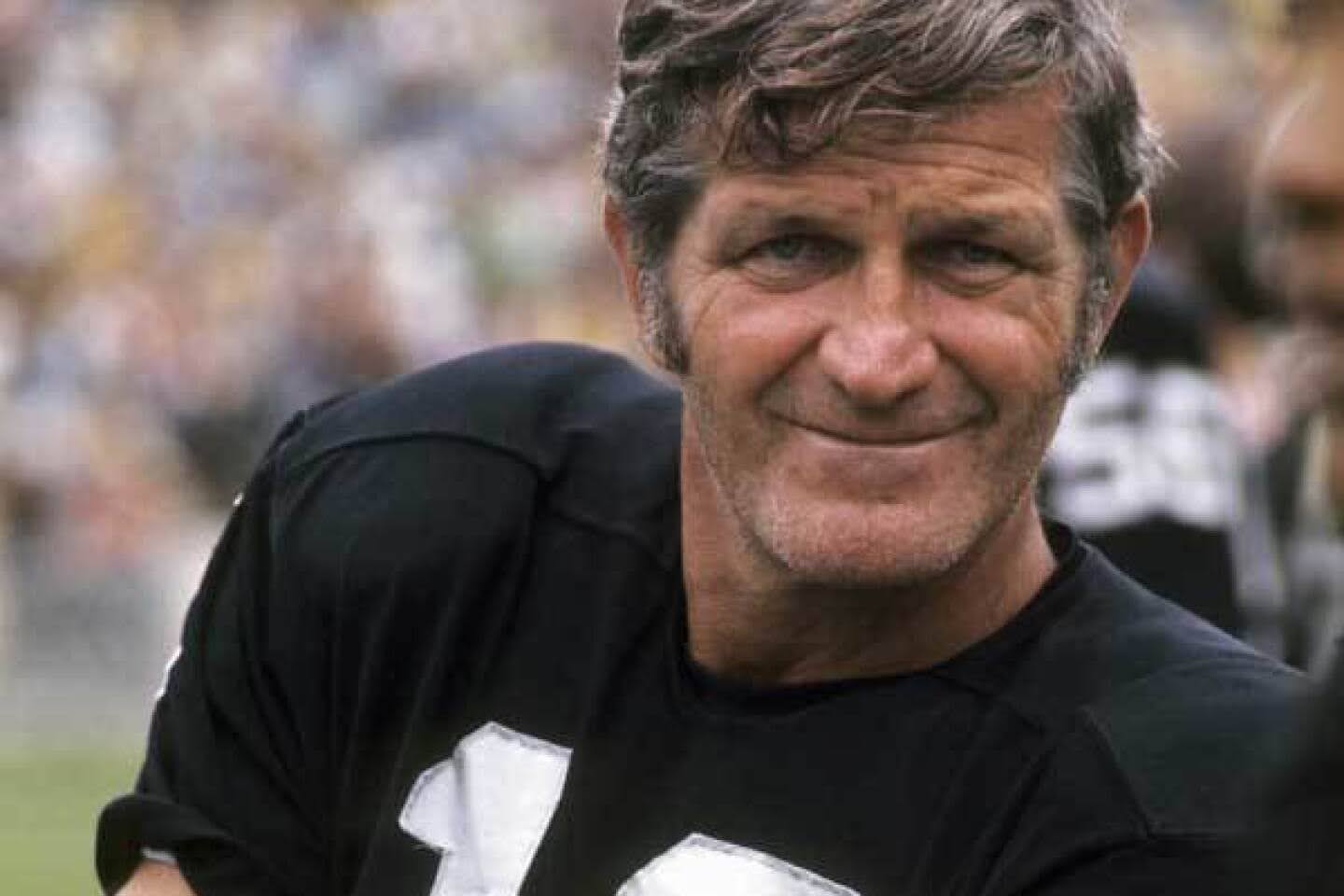 10 Oldest NFL Quarterbacks Ever (Updated 2024)