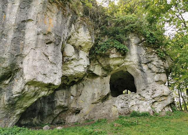 Hohle Fels