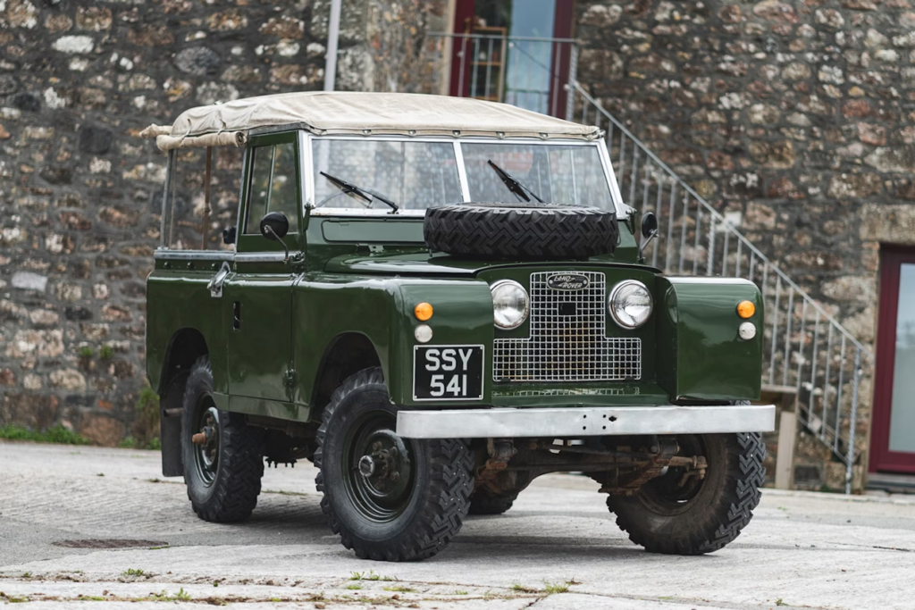 8 Priciest Vintage Land Rovers - Oldest.org